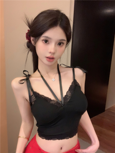 Real shot of hot girl style lace splicing bow tie v-neck camisole with chest pad