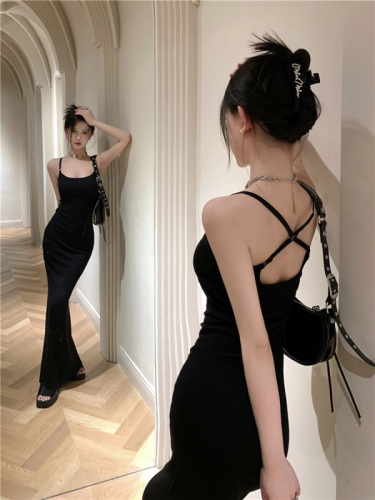 Real shot of retro sexy curvy waist slimming fishtail straps beautiful backpack hip dress for women