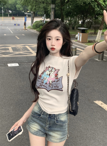 Cat Heavy Industry Embroidered Short Sleeve T-shirt Summer Design Slim Round Neck Short Knitted Top + Denim Shorts