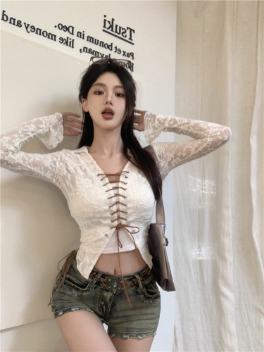 Real shot~Pure style drawstring lace shirt women's V-neck trumpet sleeve waist bottoming top