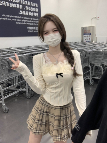 Actual shot of Korean sweet and spicy style exquisite lace square neck long-sleeved T-shirt winter waist top