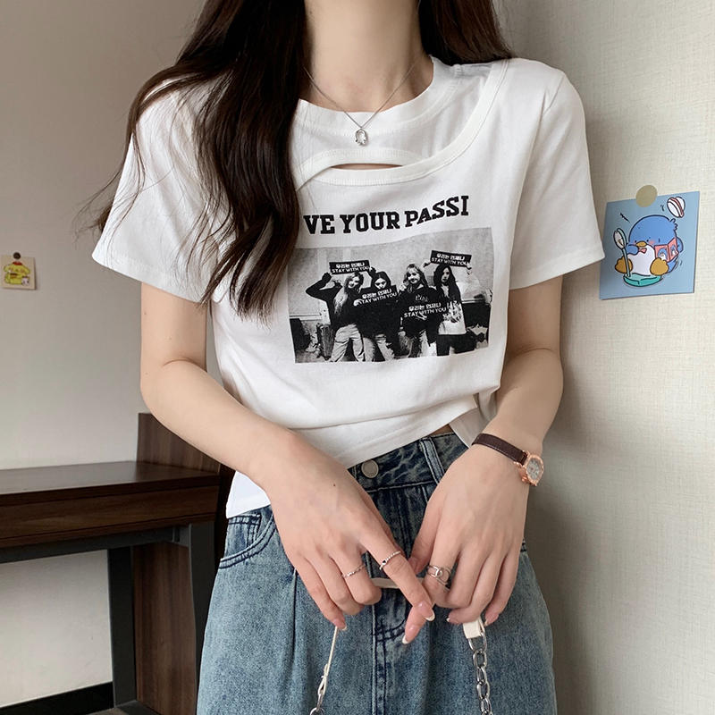 Retro printed T-shirt women's short-sleeved summer design round neck hollow niche slimming short style