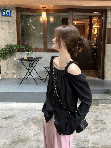 Real shot!  Korean style long-sleeved off-shoulder shirt for women, spring and summer niche black slimming one-shoulder top