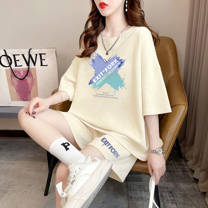 Fat mm fashionable casual sports suit for women 200 pounds summer loose large size short-sleeved shorts two-piece trendy set