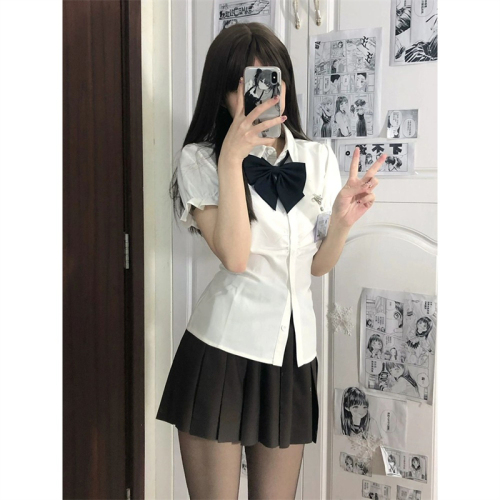 South Korean schoolgirl fresh and sweet college style age-reducing two-piece versatile suit for women with short sleeves and waist