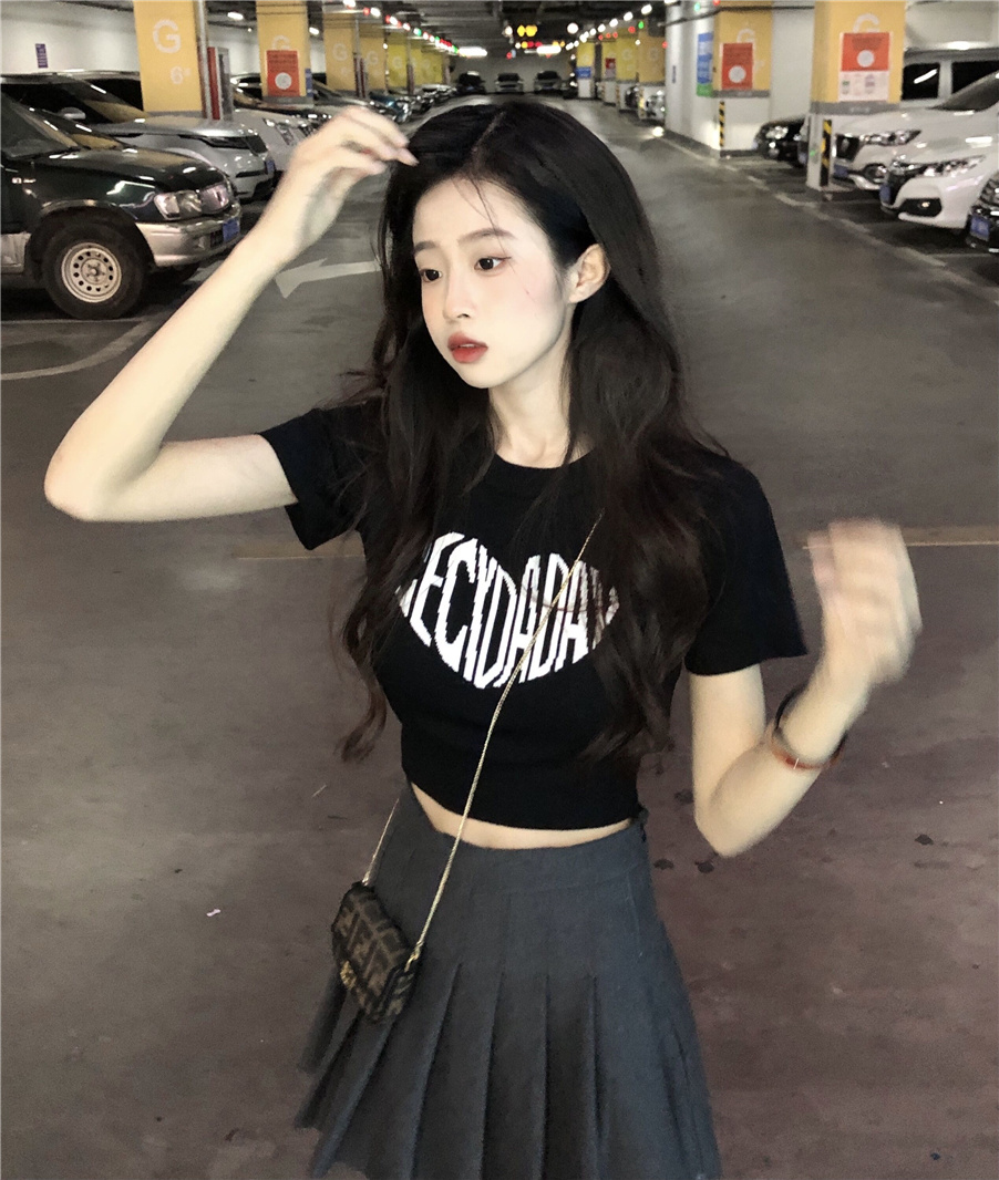 Salty and sweet, little American retro hottie pure lust style short black top and skirt two-piece suit summer