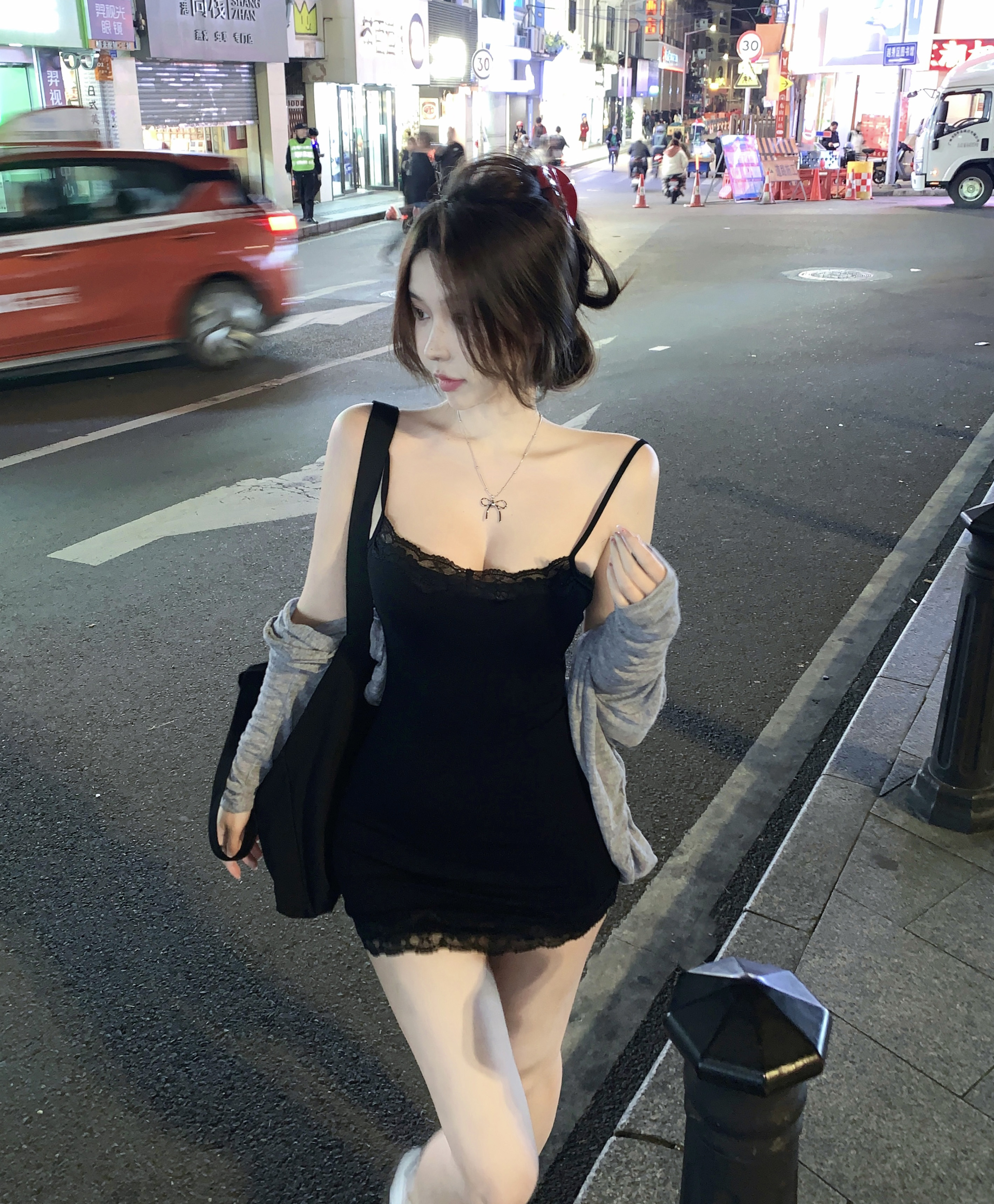 實拍~甜辣純欲蕾絲拼接修身顯瘦吊帶連衣裙