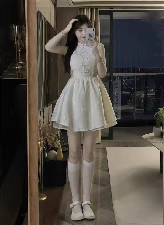 純欲風新中式改良旗袍無袖掛脖連衣裙女設計小眾a字小個字蓬蓬裙