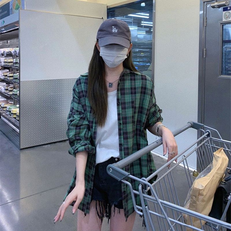 綠色格子襯衫外套女春裝2024新款設計感小眾法式長袖襯衣上衣