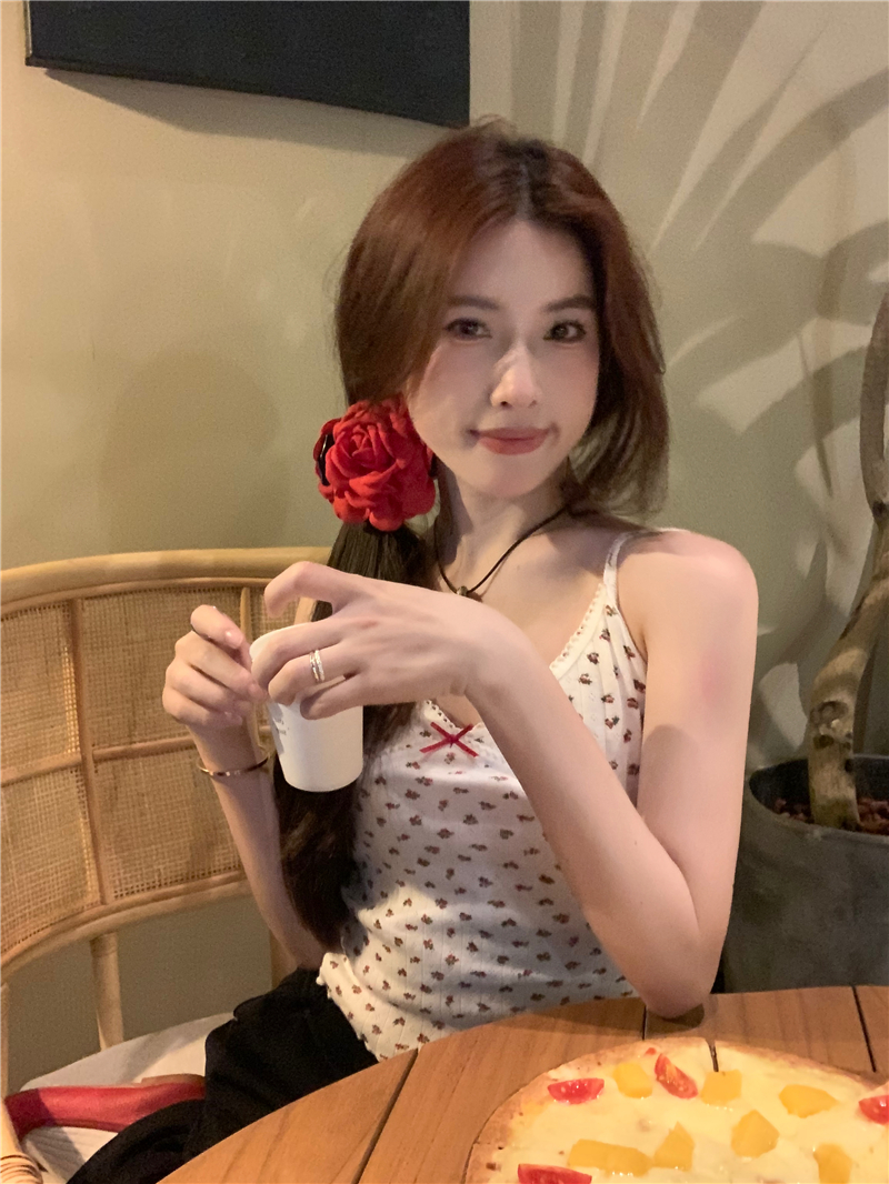 實拍  新款 韓版軟糯碎花開衫套裝純欲內搭吊帶上衣兩件套