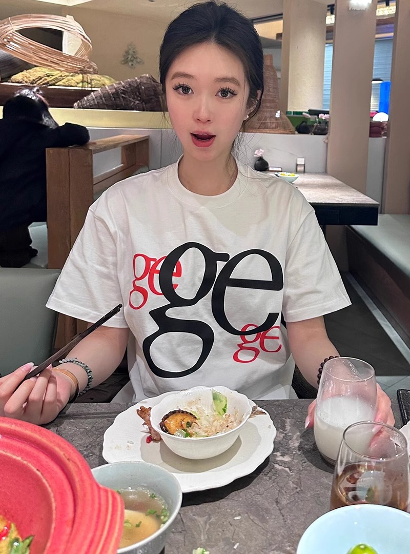 高質量純棉220克精梳緊密手感好直播品質前印花短袖t恤女