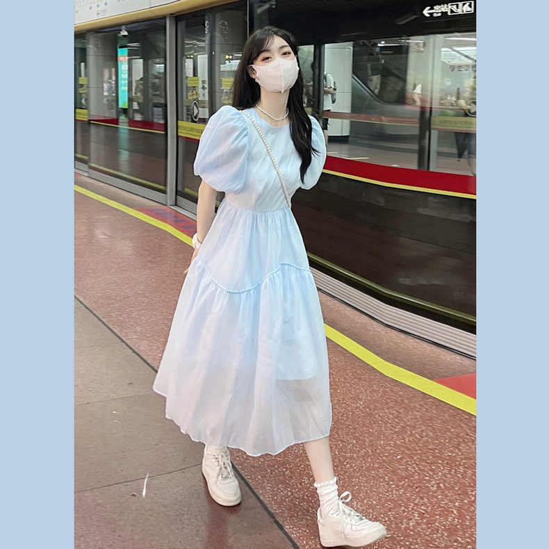 超仙高級感裙子純欲風奶油藍仙女薄款氣質泡泡袖連衣裙年新款
