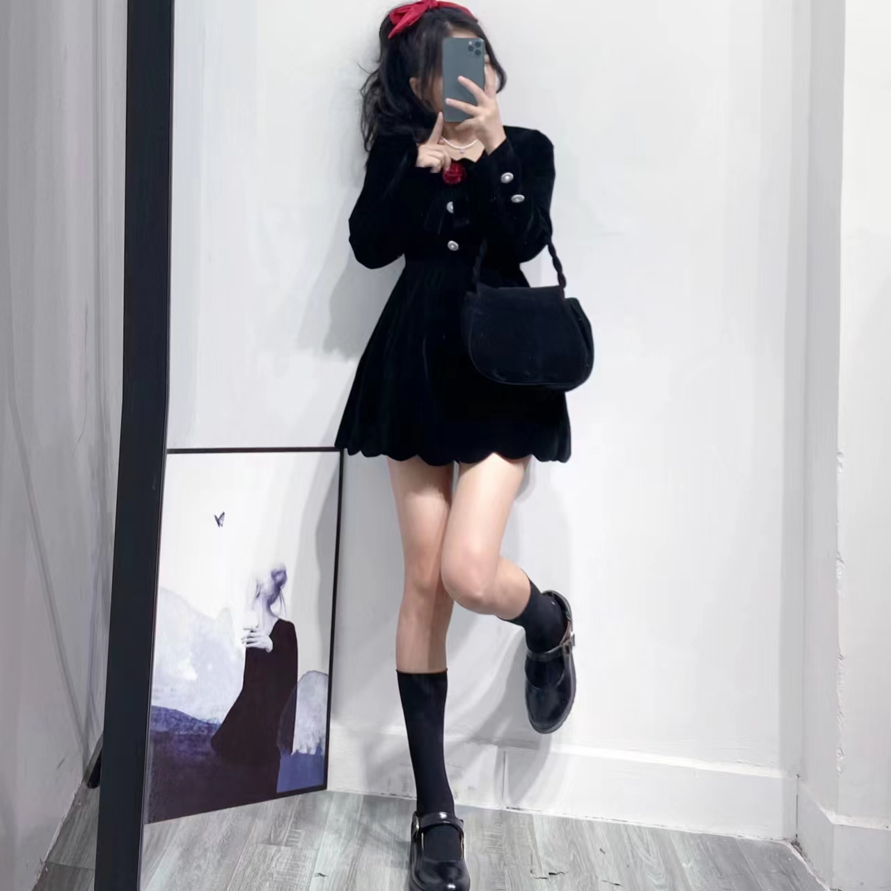 小個子冬裝搭配洋氣矮個子赫本風小黑裙高腰顯高絲絨連衣裙女秋冬