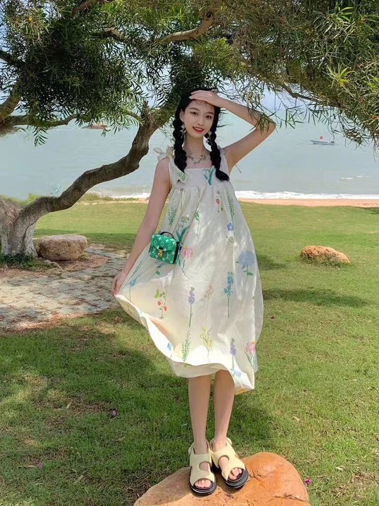 法式浪漫海邊度假碎花吊帶連衣裙女夏季高級感甜美復古桔梗裙ins