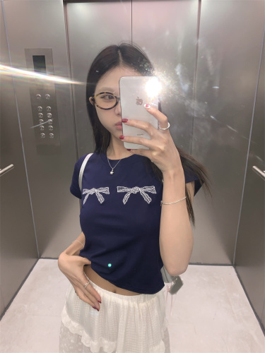 Actual shot ~ Bow embroidery slimming short-sleeved T-shirt for women, spring and Korean style round neck short top for women