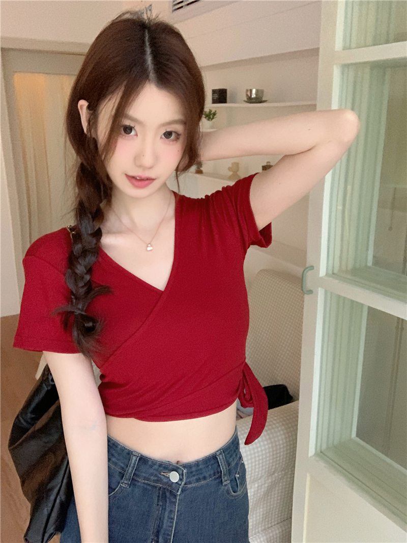 Actual shot ~ Slim V-neck knotted T-shirt, lace-up short cross-over discreet short-sleeved top + long-sleeved anti-scratch style