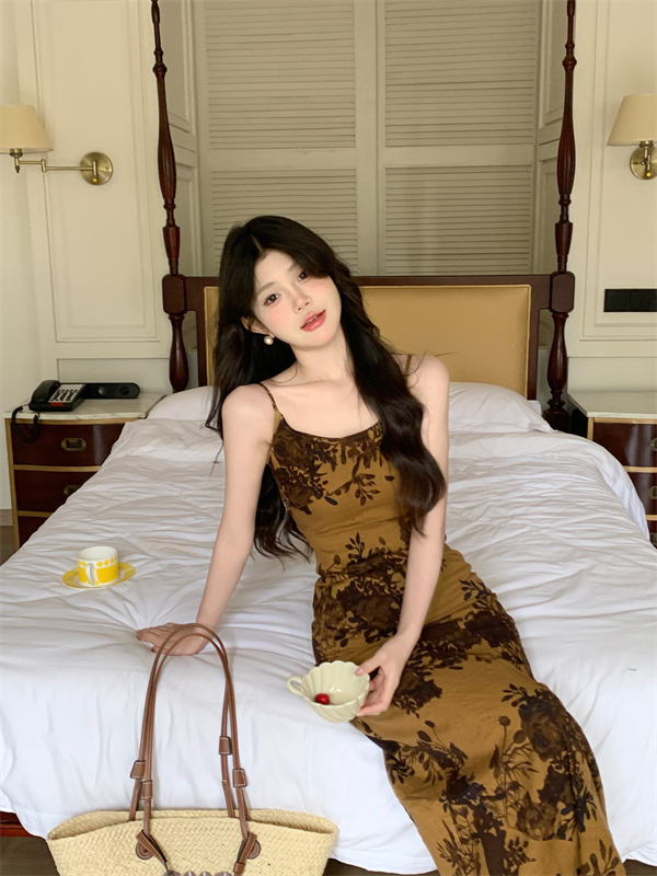 實拍夏季復古印花修身開叉連衣裙顯瘦氣質設計感小眾吊帶裙