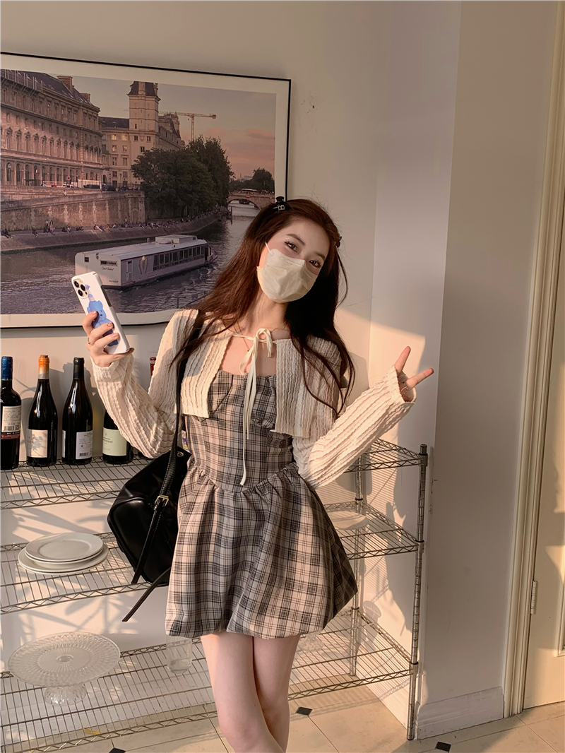實拍 新款 吊帶連衣裙掐腰顯瘦格紋花苞裙+百搭短款系帶開衫