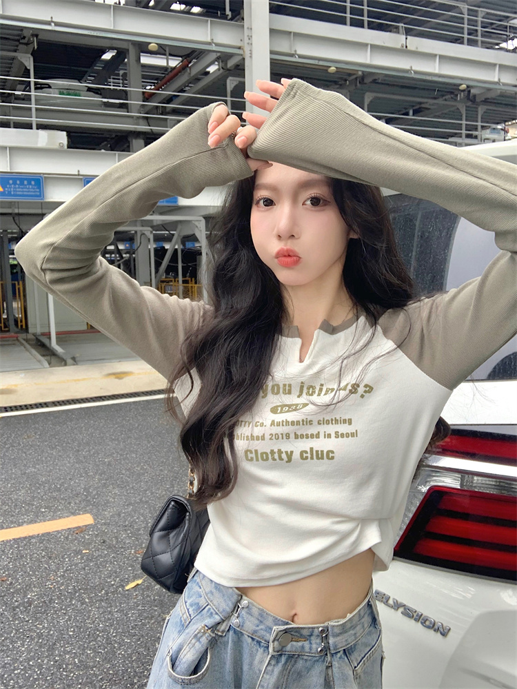 實拍  早春復古美式印花小V領修身顯瘦長袖上衣