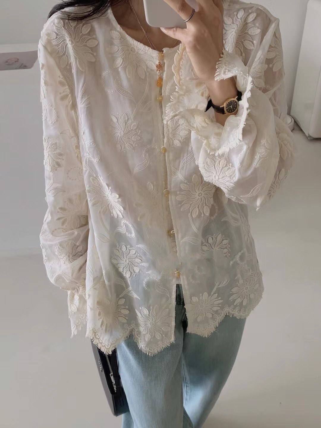 國風高端刺繡喇叭袖襯衫春裝女2024年新款女襯衣新中式上衣外套潮