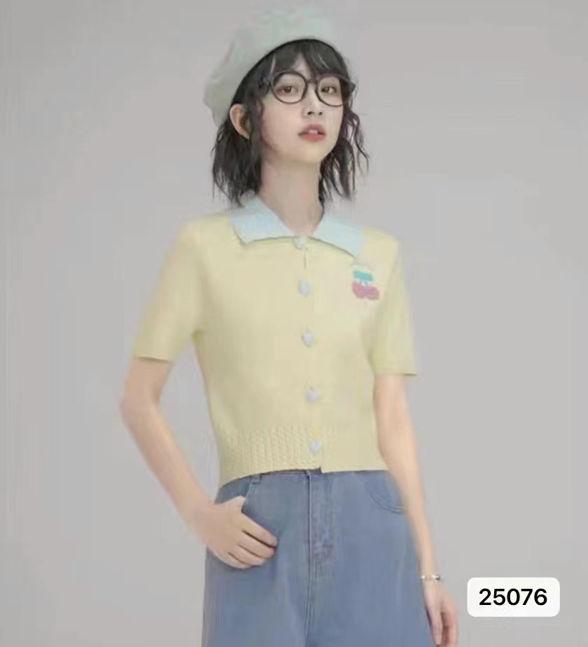 Xiaoxiangfeng ice silk knitted short-sleeved cute cherry short yellow top high-end polo collar T-shirt for women summer