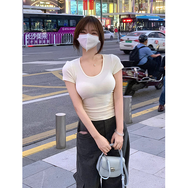 純欲風短袖T恤女2024夏季新款白色修身顯瘦短款簡約u領辣妹上衣服