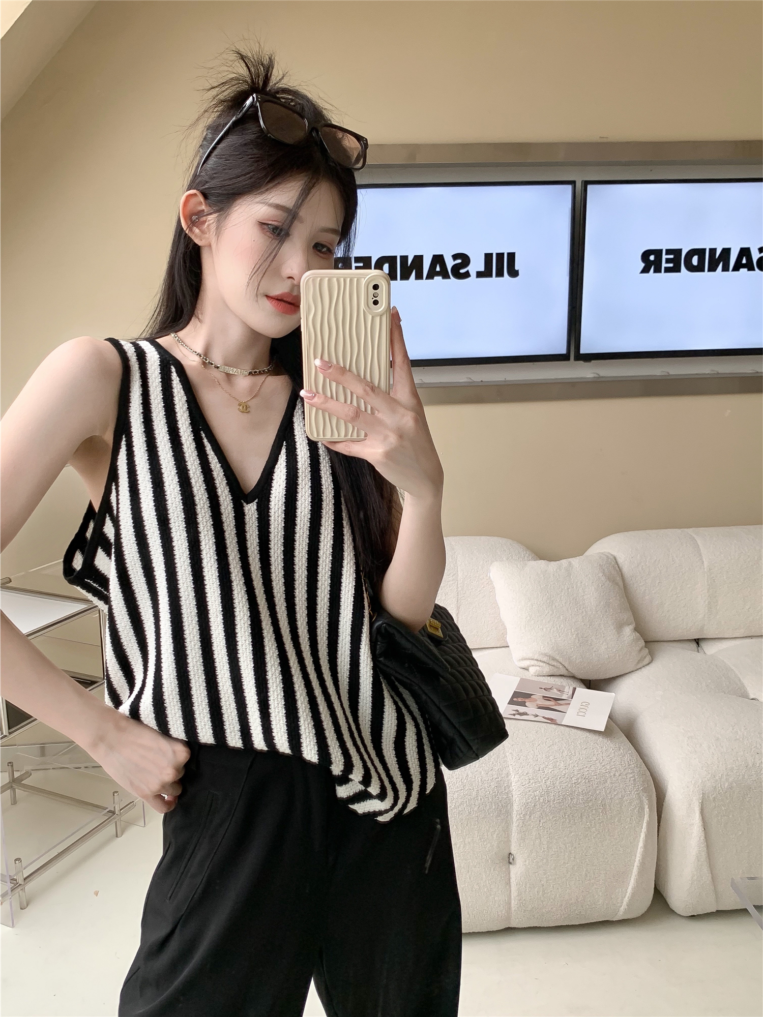Real shot~Cool black and white striped v-neck camisole for women summer 2024 new loose lazy sleeveless top