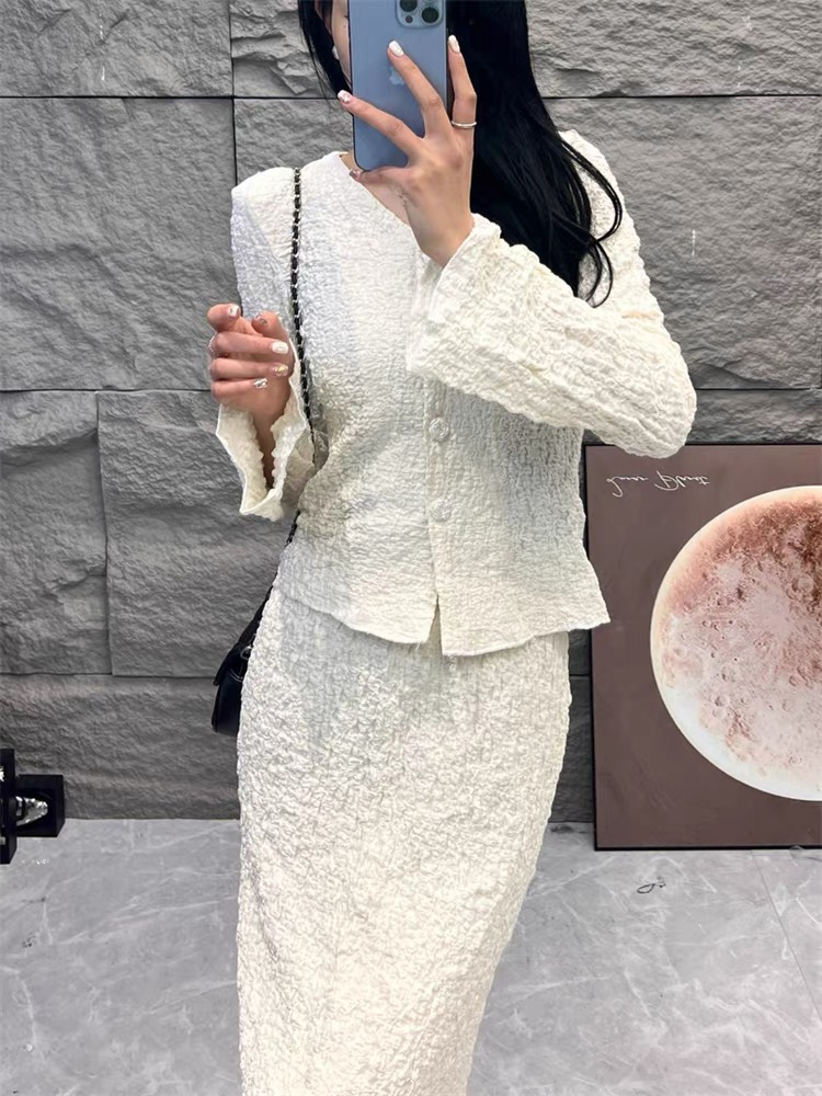 復古國風黑色套裝女V領上衣茶系穿搭一整套御姐半身裙新款兩件套