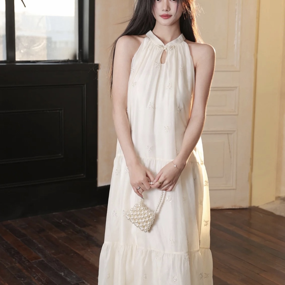 你好卡農 純欲風掛脖露肩珠片連衣裙女2024早春新款長款氣質裙子