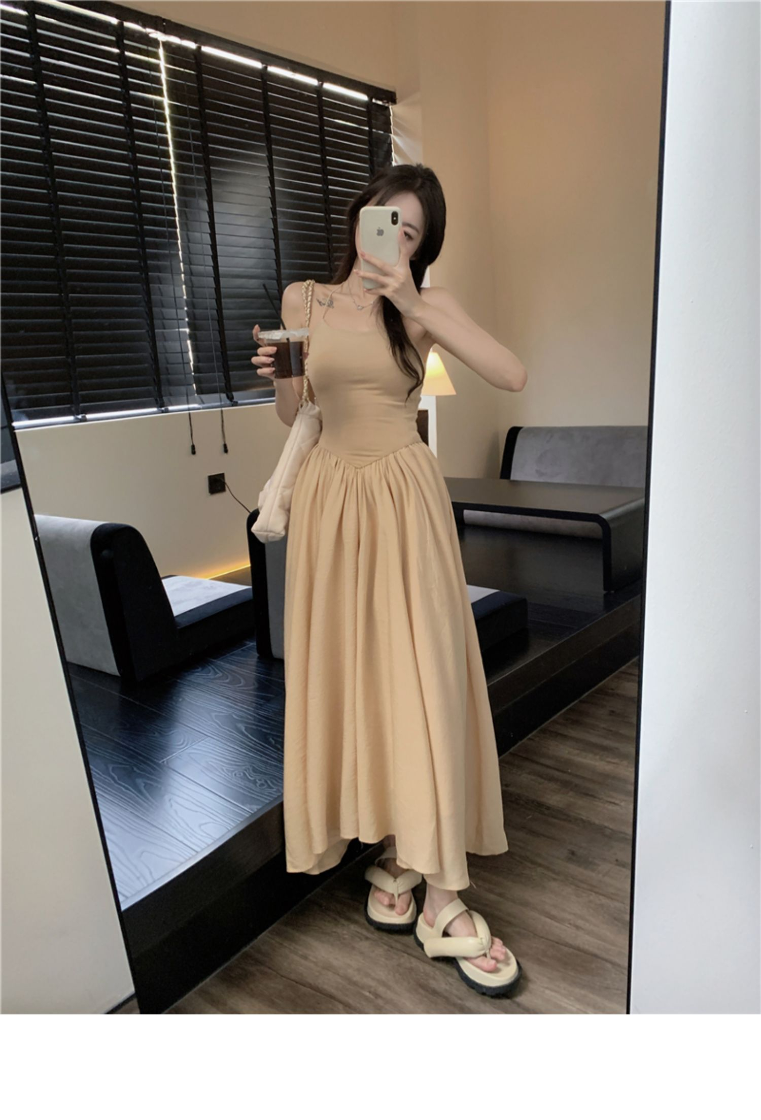 已出貨 露背吊帶連衣裙女夏季新款小眾設計溫柔氣質顯瘦無袖長裙