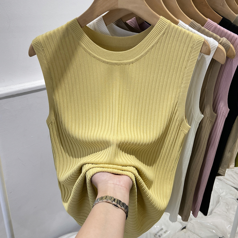 2024 Round Neck Ice Silk Camisole Women's Summer Cool Sleeveless Bottoming Top with Knitted Sweater Outside