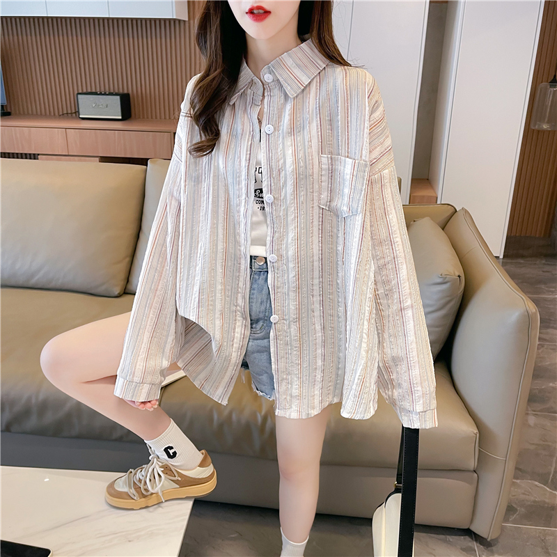實拍~2024夏季防曬襯衫新款大碼寬鬆百搭條紋上衣女