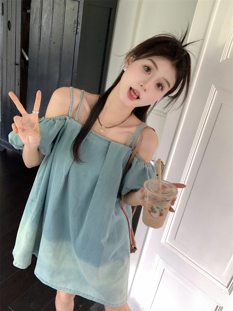 Actual shot of new design off-the-shoulder suspender one-shoulder square-neck washed denim dress