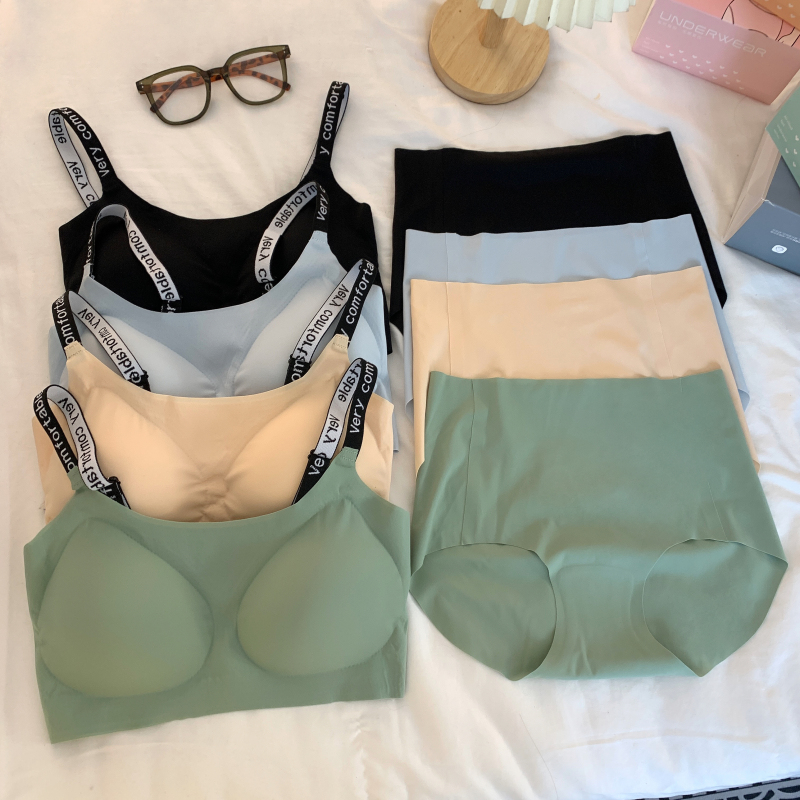 實拍 果凍承托力套裝女內衣英文肩帶無痕裸感固定杯乳膠文胸
