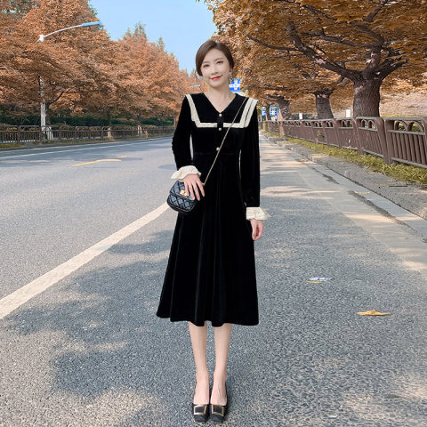 赫本風黑色小黑裙連衣裙女2024新款春海軍領復古修身a字裙子