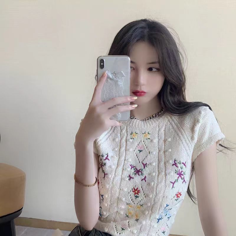 2024夏季設計感網紅刺繡短袖針織t恤女高腰別致縷空短款上衣ins潮
