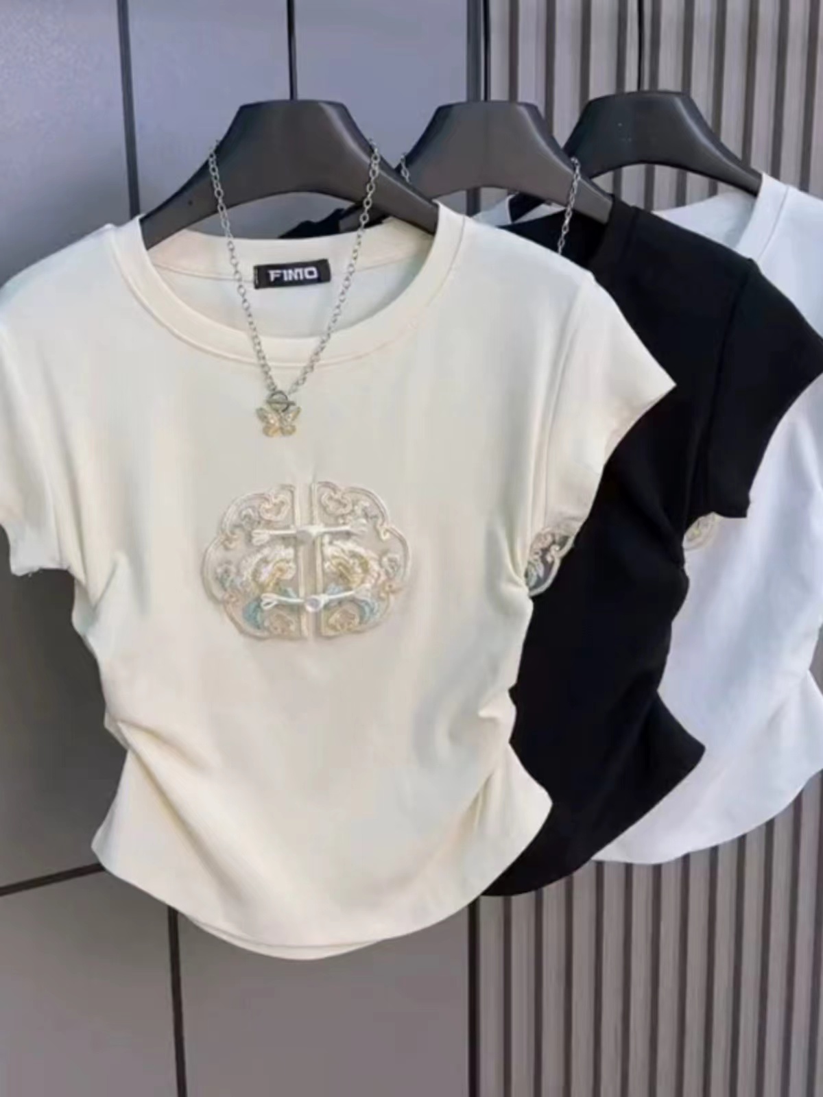 新中式國風盤扣短袖t恤女2024夏季新款性感刺繡掐腰修身褶皺上衣