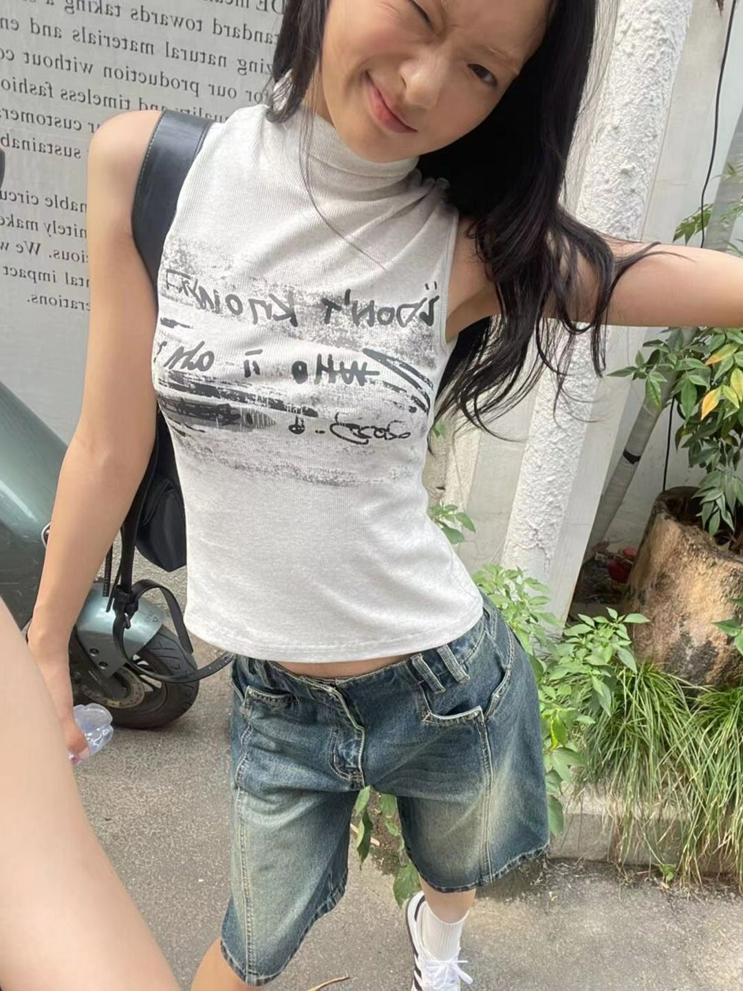 已出貨 美式復古塗鴉印花無袖背心女新款甜辣妹修身顯瘦短款上衣