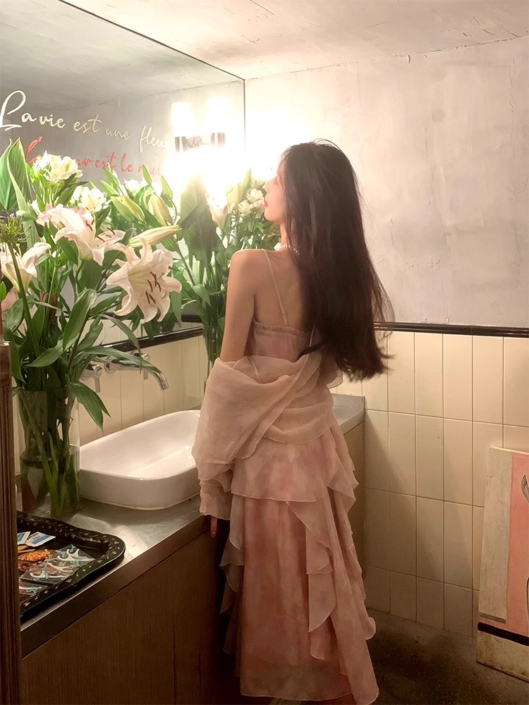 一顆甜桃yikett破碎感女主夏季新款V領吊帶連衣裙仙女裙甜美