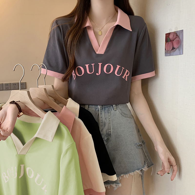 Actual shot of 2024 new summer clothing for fat mm, fashionable and versatile contrasting color letter print seagull collar short-sleeved T-shirt top