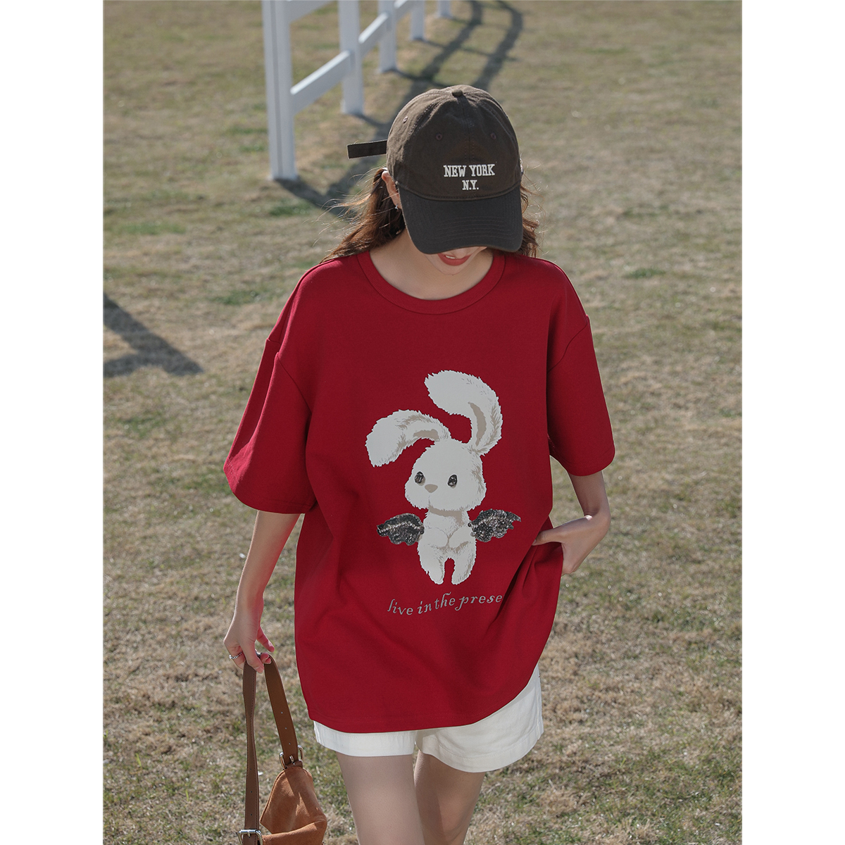純棉大碼 紅色兔子印花夏季寬鬆後包邊短袖T恤女