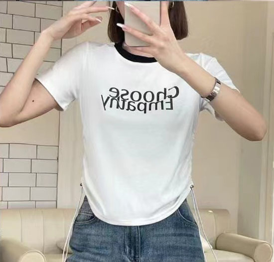 正肩印花修身美式t恤短袖女別致夏裝2024新款設計感短款上衣女潮