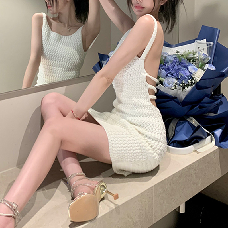 Hot girl white knitted suspender dress female chic hip-hugging skirt short skirt seaside vacation sexy skirt