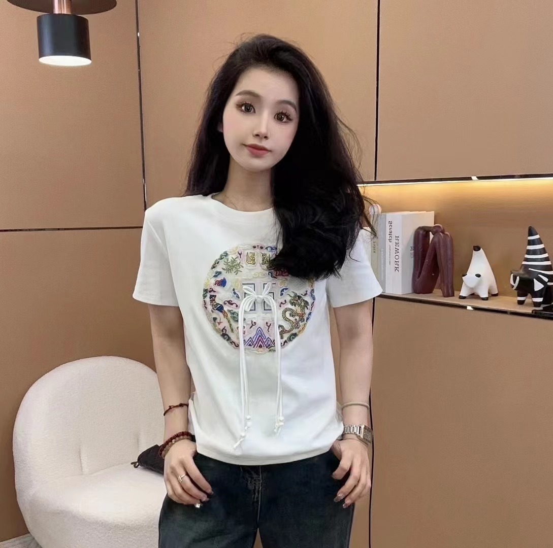 正肩短袖t恤女2024新款夏季獨特别致新中式國風刺繡上衣女春