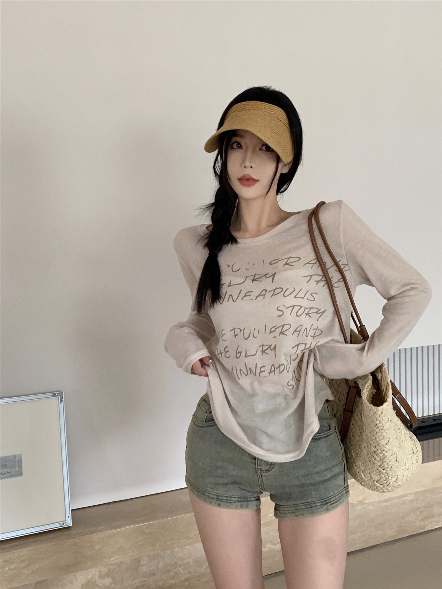 Actual shot ~ Micro-sunlight letter printed long-sleeved T-shirt for women summer round neck thin Korean version slimming sun protection shirt