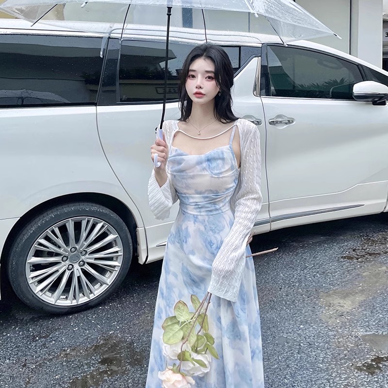 純欲甜辣風V領褶皺水墨吊帶連衣裙夏季又a又颯別致驚艷絕美仙女裙