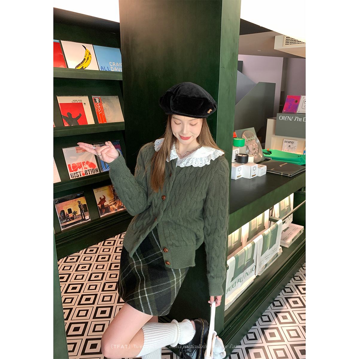 ok好好墨綠色設計感交叉條墨綠短裙女2024新款寬鬆高腰半身裙