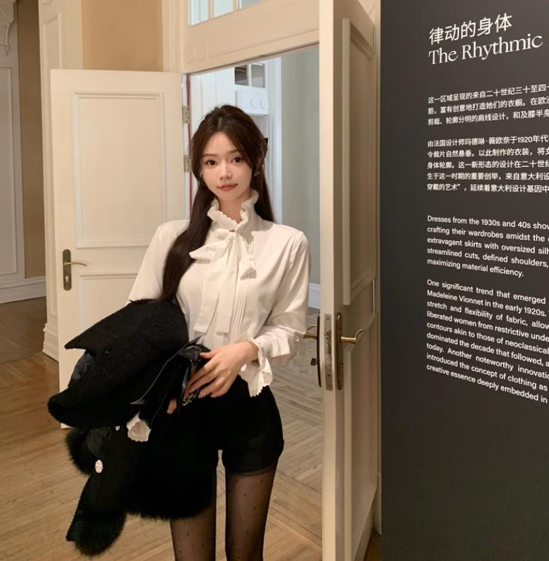 陳佳楠中世紀貴族少女法式vintage 荷葉邊綁帶襯衫