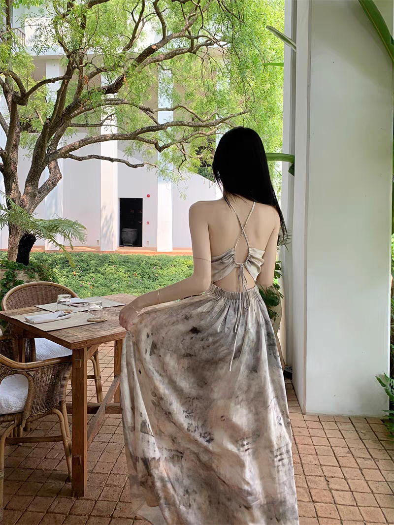 甜辣妹碎花吊帶連衣裙仙女夏季裙子海邊度假露背性感氣質收腰長裙