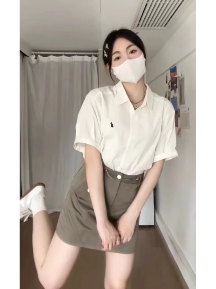 夏季小個子穿搭白色短袖襯衫半身裙小眾設計感減齡時尚兩件套裝女
